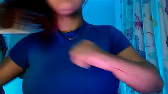 NicolleTaylor Adlı Modelin Canlı XXX Sohbeti