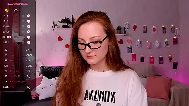 velvet_cherry_ élő XXX-chatje