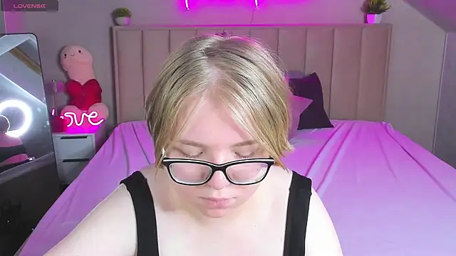 Czat XXX na żywo – Lauraaa_Smith