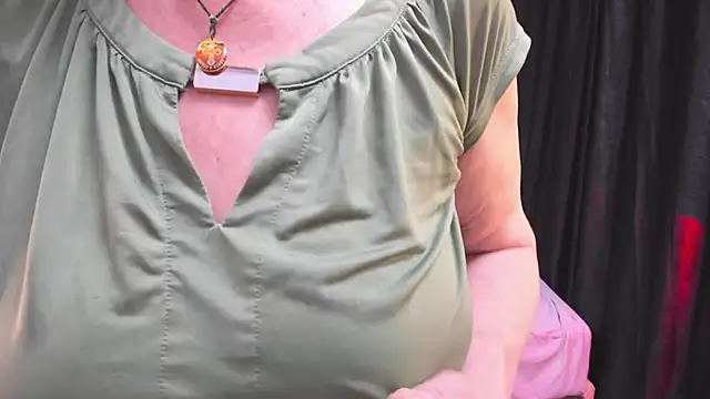 Chatroom XXX en direct de LindaPassionate