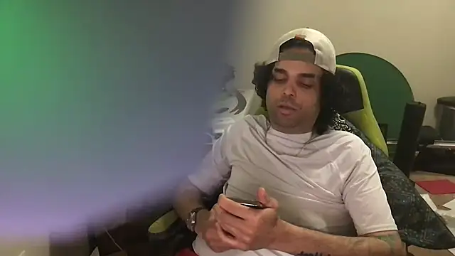 KungFuPanda001's Webcam Show