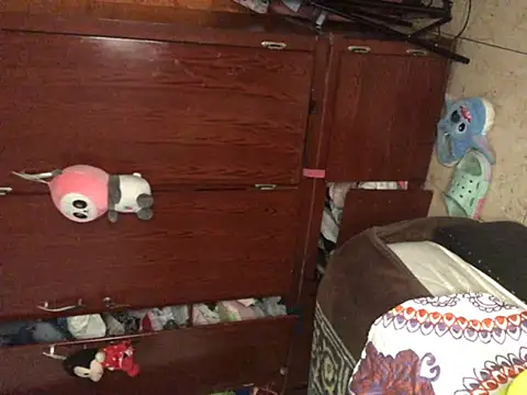 Chatroom XXX en direct de luisahot_9727