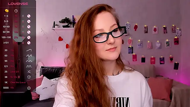 velvet_cherry_ Chat XXX in diretta