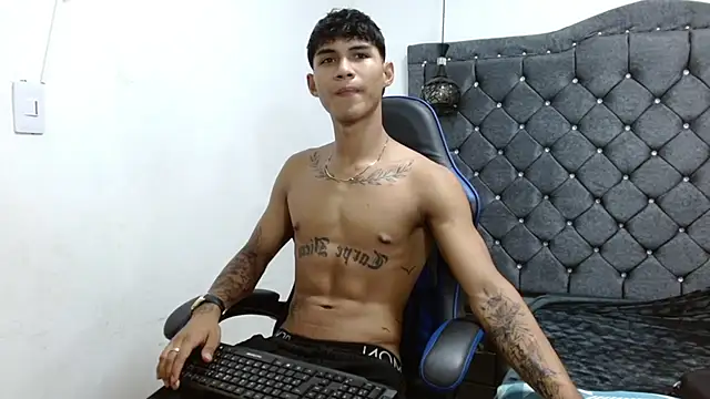 luka_big18 Live XXX-chat