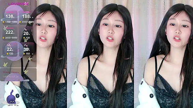 Aimee-520 即時 XXX 聊天