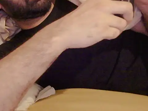 Handsome_Nick élő XXX-chatje