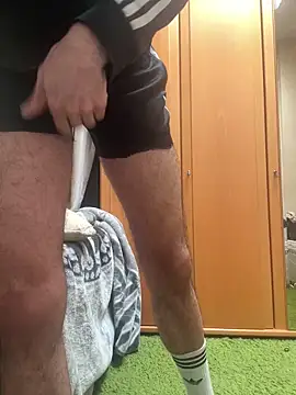 Kissall élő XXX-chatje