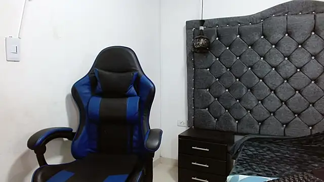 luka_big18のライブXXXチャット