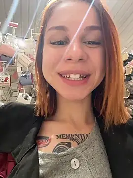 RosieSecret Adlı Modelin Canlı XXX Sohbeti