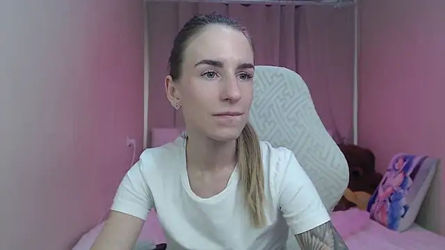 DeboraHorny 现场XXX聊天