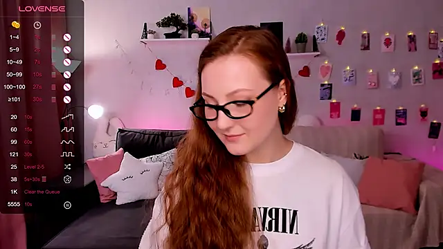 velvet_cherry_ Chat XXX in diretta