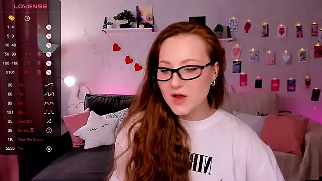 velvet_cherry_ 即時 XXX 聊天