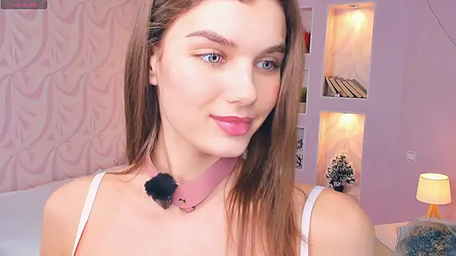 Chat +18 de FloraDobb ao vivo