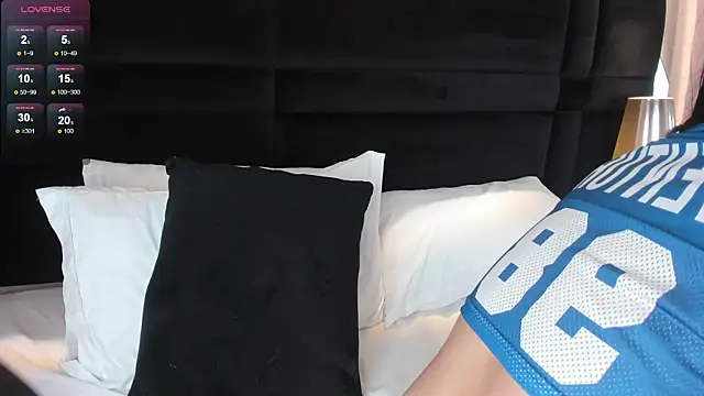 FiorelaSton 现场XXX聊天