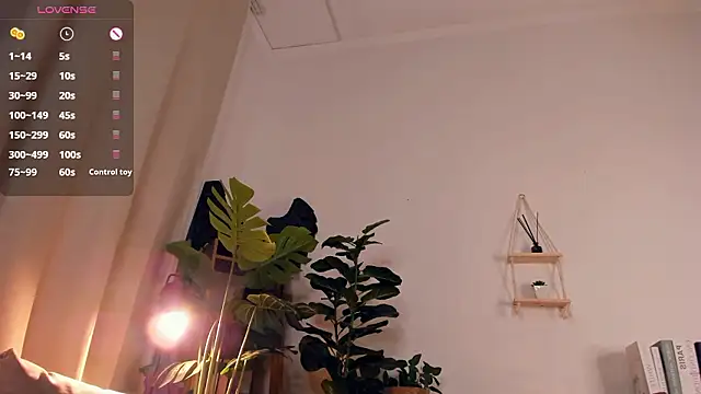 LaureMestler: онлайн-секс-чат