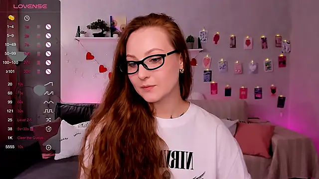 Chat +18 de velvet_cherry_ ao vivo