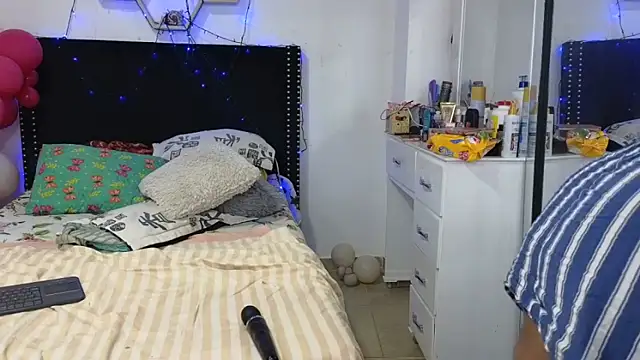 charlotte_077: онлайн-секс-чат