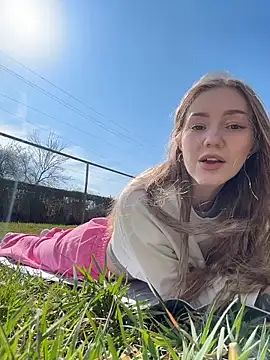 MilaMoone's Live XXX Chat