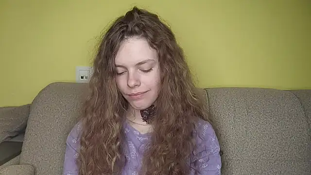 Czat XXX na żywo – RayaNenlia