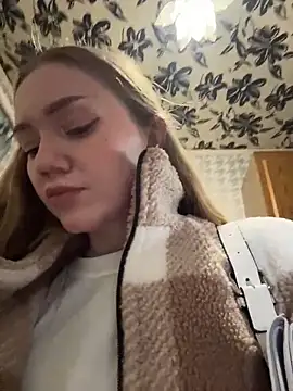 MilaMoone – Naživo XXX chat