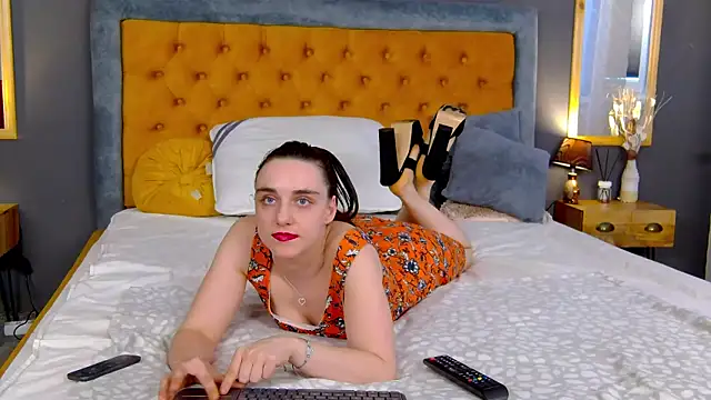 Jessica_White_ Chat XXX in diretta