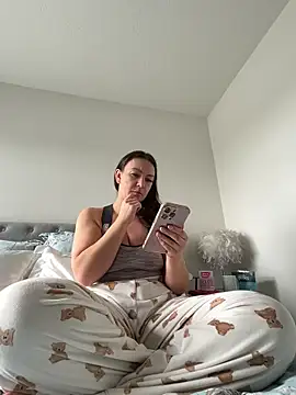 callmegoddessx élő XXX-chatje