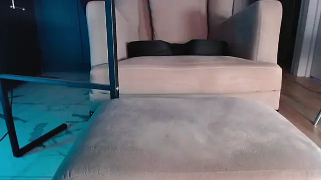 Yourfreebird's Live XXX Chat