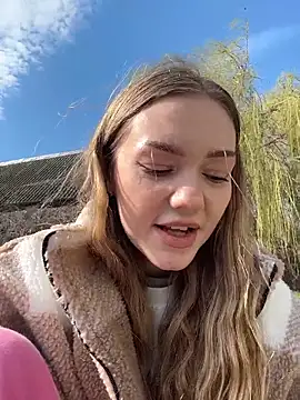 MilaMoone Live XXX-chat