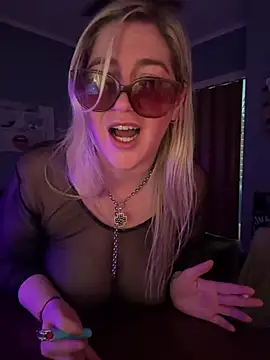 XXX chat uživo modela Granlady7