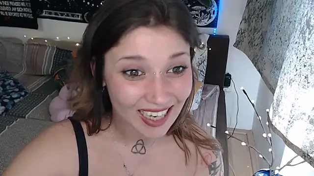XXX chat uživo modela AlienforTwenty