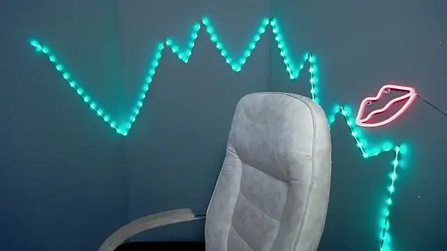 Chat +18 de AliceInksSweetty ao vivo