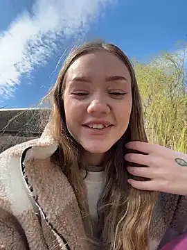 MilaMoone's Live XXX Chat