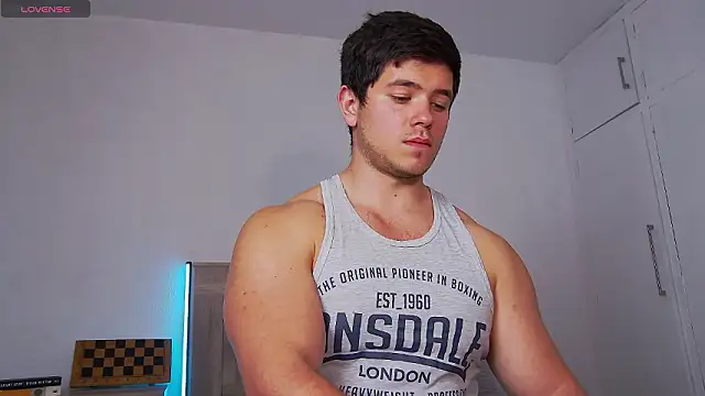 Онлайн чат XXX Arilas_