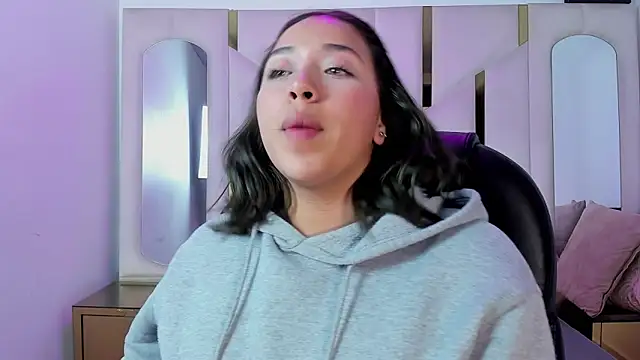 IsabellRodriguez18 live XXX chat