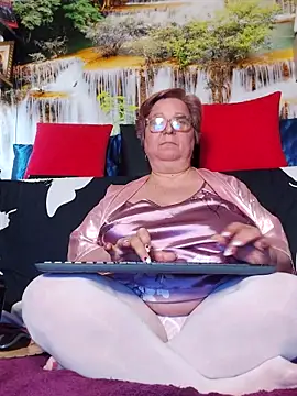 QueenPammy1's Live XXX Chat