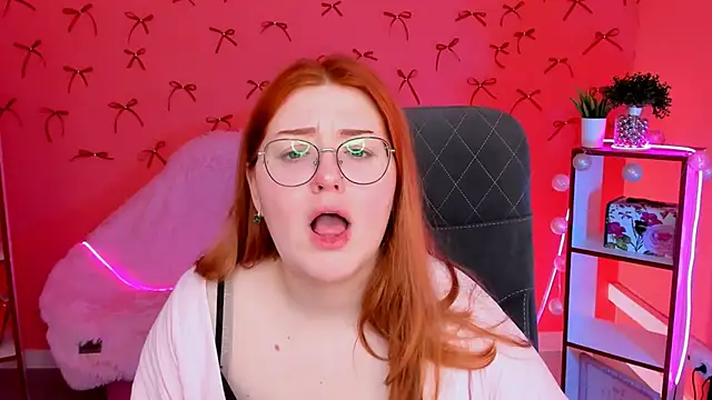 StaceyJensen's Live XXX Chat