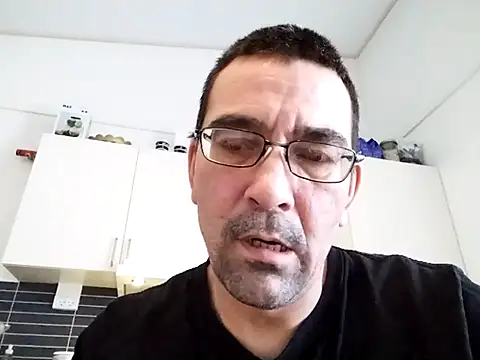 Cumsex81's Live XXX Chat