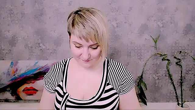 Djullia: απευθείας συνομιλία ΧΧΧ