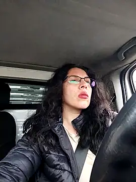 PublicBigLabia élő XXX-chatje