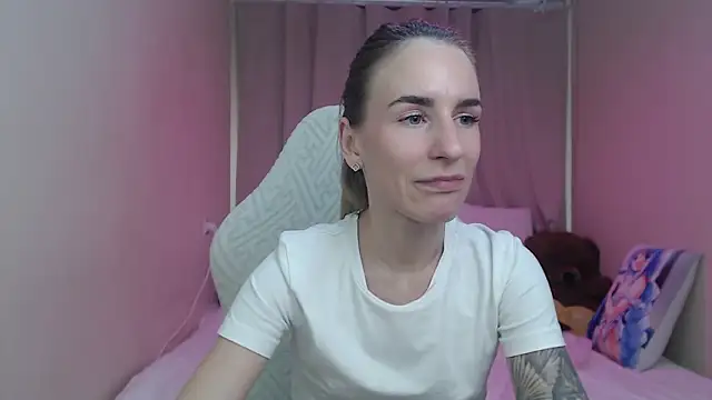 DeboraHorny Chat XXX live