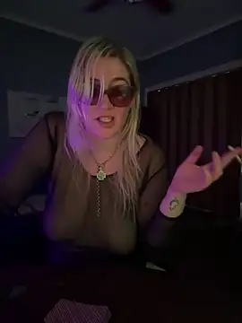 XXX chat uživo modela Granlady7