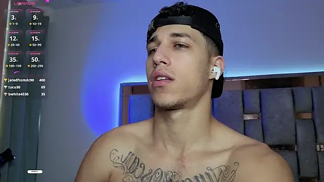 Онлайн чат XXX orionblaze69_