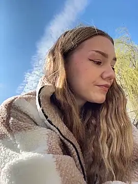 MilaMoone live XXX chat