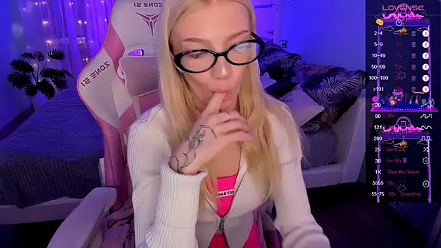 Chat XXX en directo de AnyaTaylor_