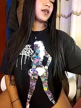 FallsForHerSmile Live XXX-Chat