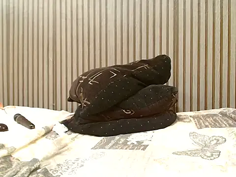 ROYALASS25's Webcam Show