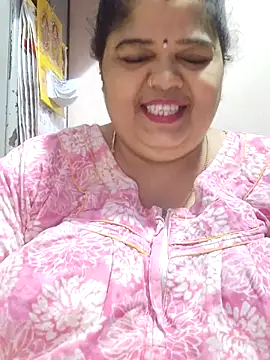 tamilthanushri's Live XXX Chat