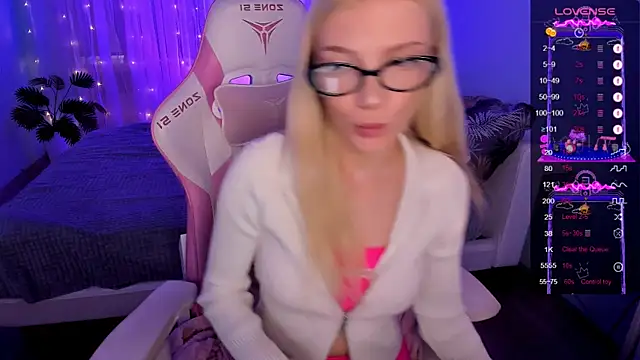 AnyaTaylor_'s Live XXX Chat