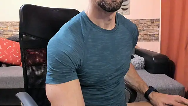 Chatroom XXX en direct de HotHunkTrainer