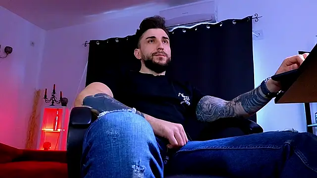 Chatroom XXX en direct de MightyAaron66